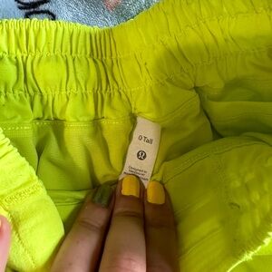 Lulu lemon hotty hot shorts size 0